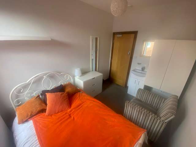 4 bed house share to rent in Eglesfield Road, South Shields 3