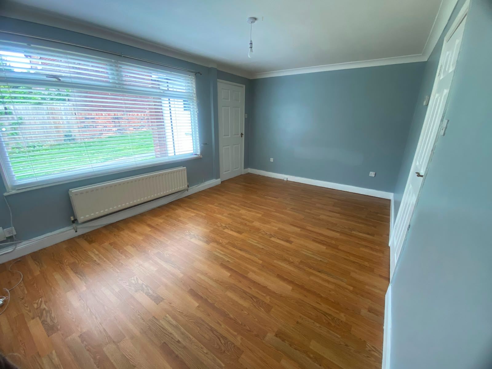 3 bed terraced house to rent in Hillside Place, Gateshead 1