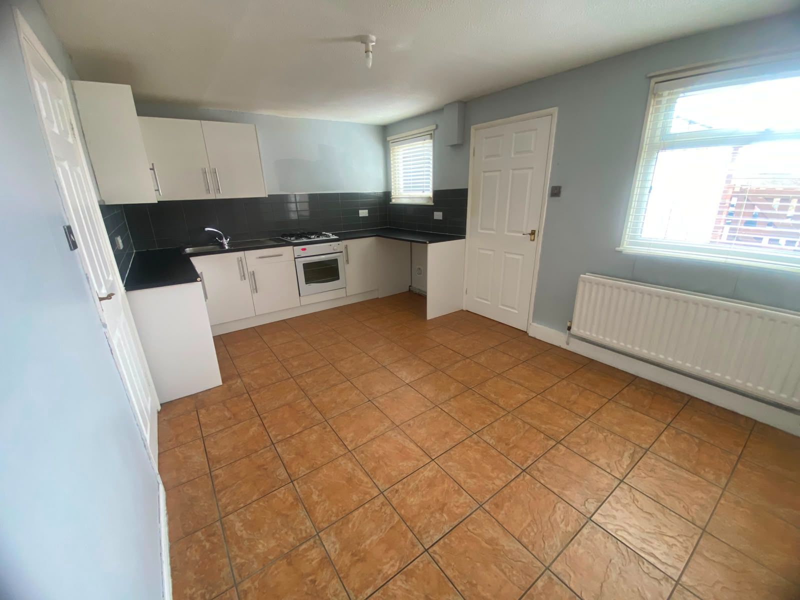 3 bed terraced house to rent in Hillside Place, Gateshead  - Property Image 3