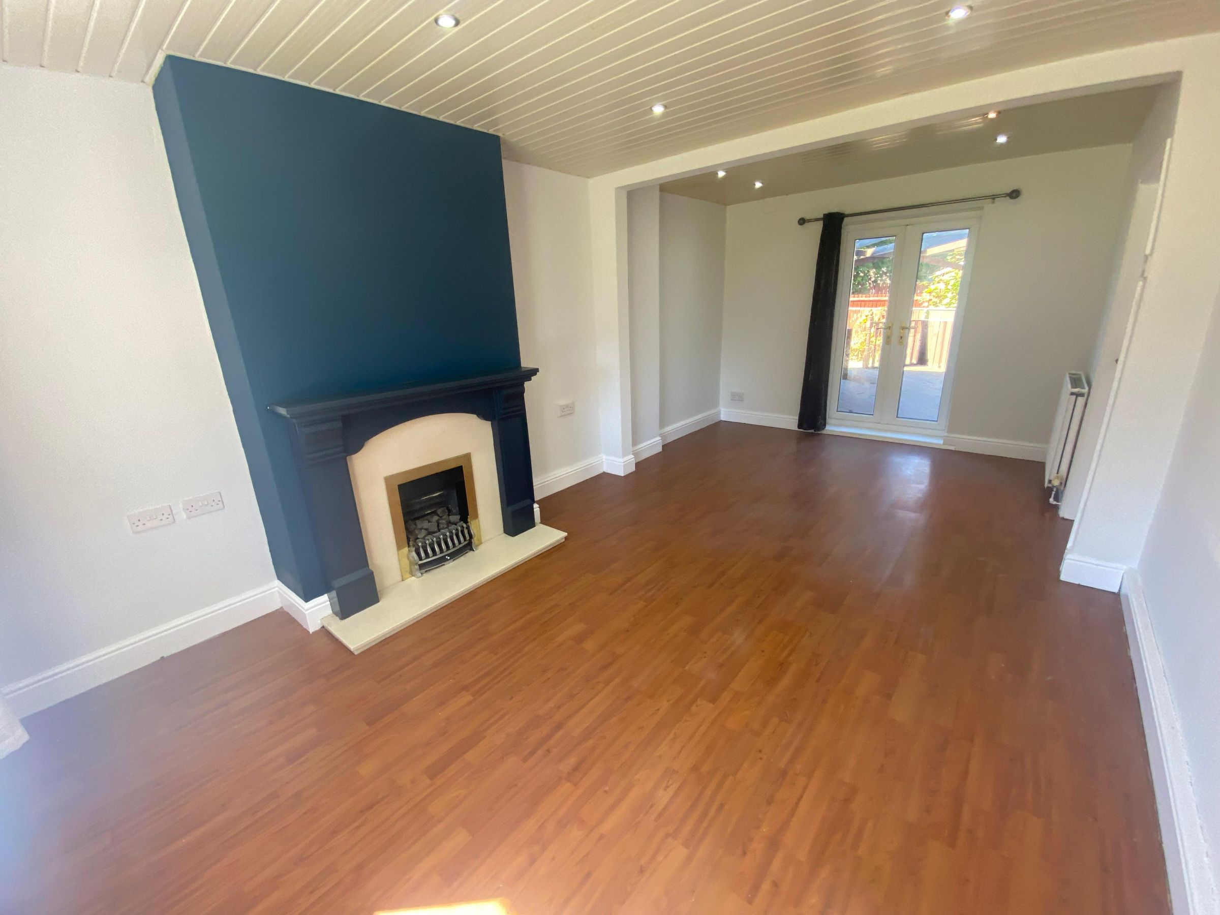 2 bed semi-detached house to rent in Overdale Road, Berwick Hills 1