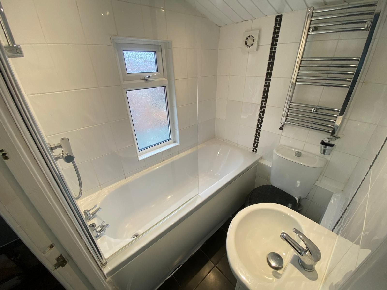 3 bed flat to rent in Addycombe Terrace, Newcastle upon Tyne  - Property Image 6