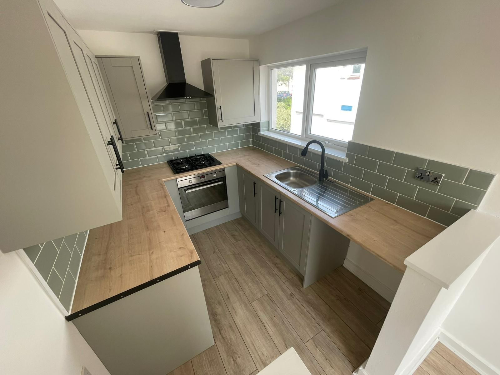 2 bed flat to rent in Broadmeadows, Washington 3