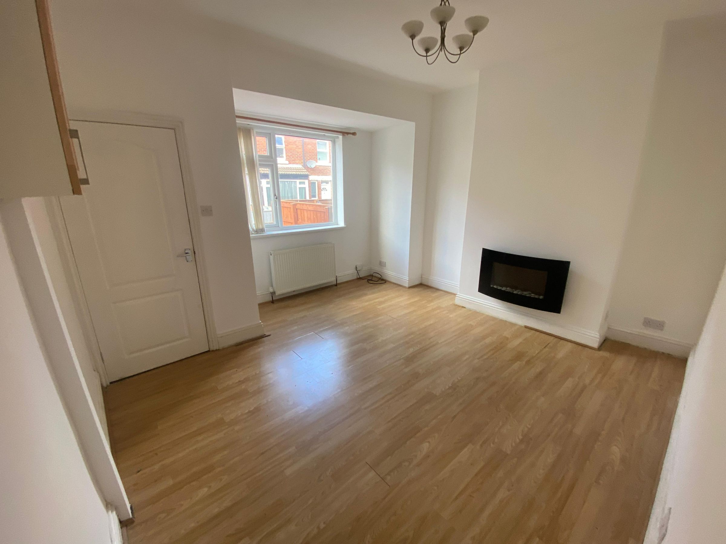 2 bed terraced house to rent in Fowler Gardens, Gateshead 1