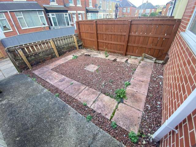 2 bed terraced house to rent in Fowler Gardens, Gateshead 7