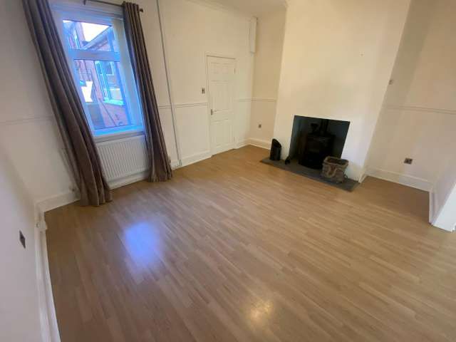 3 bed terraced house to rent in Brewer Street, Bishop Auckland 3