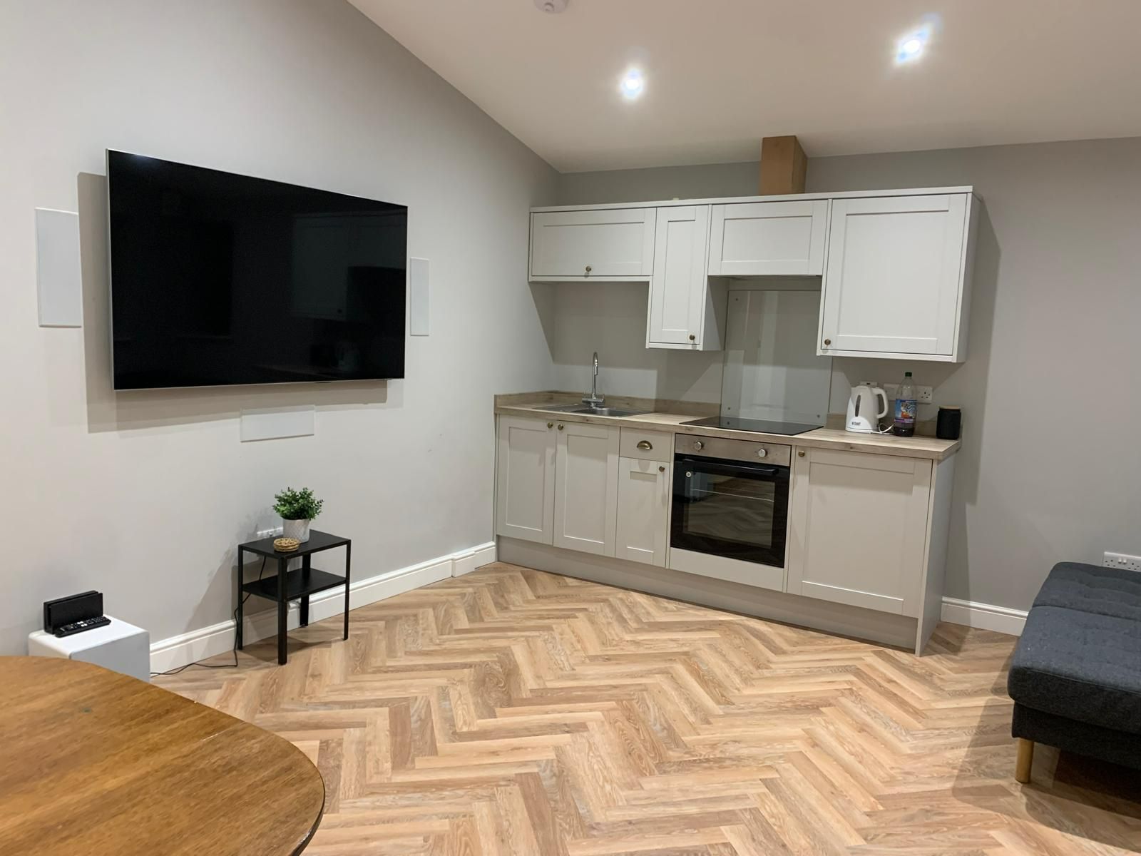 1 bed studio flat to rent in Kingscourt Lane, Stroud 1