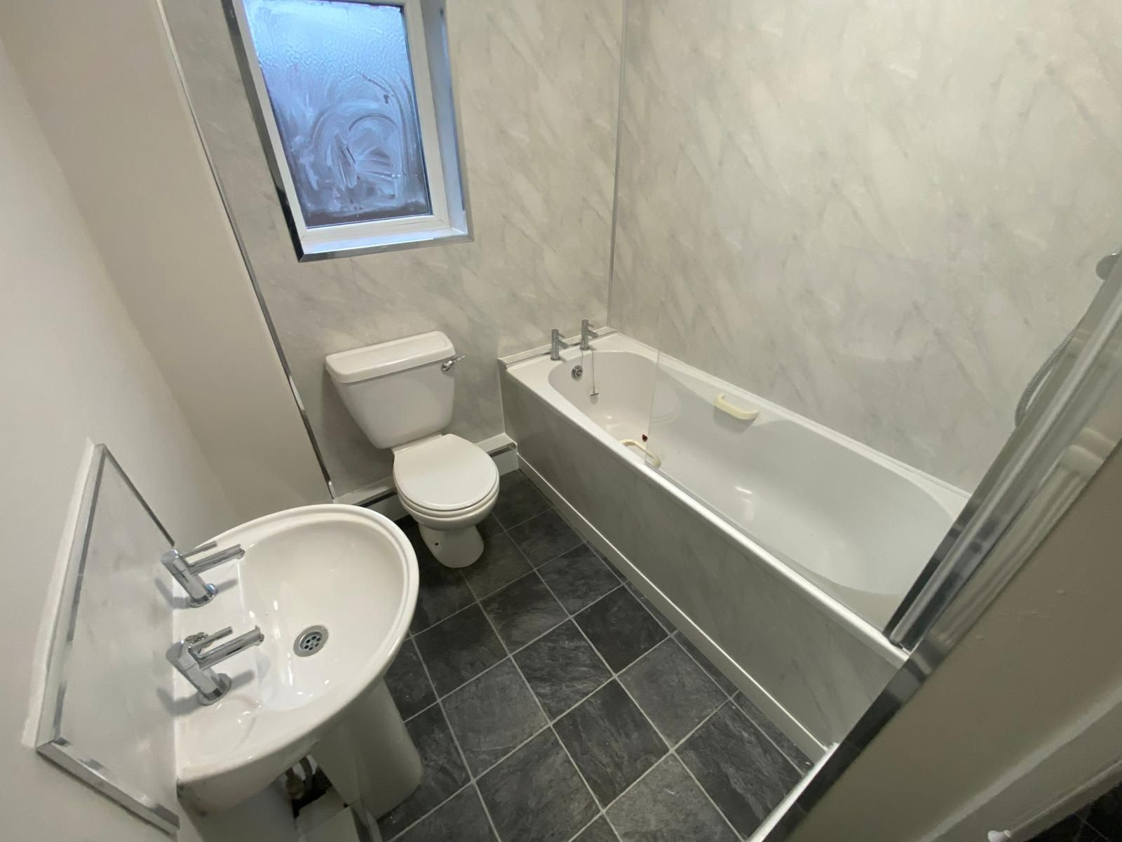 3 bed terraced house to rent in Close House, Bishop Auckland 6