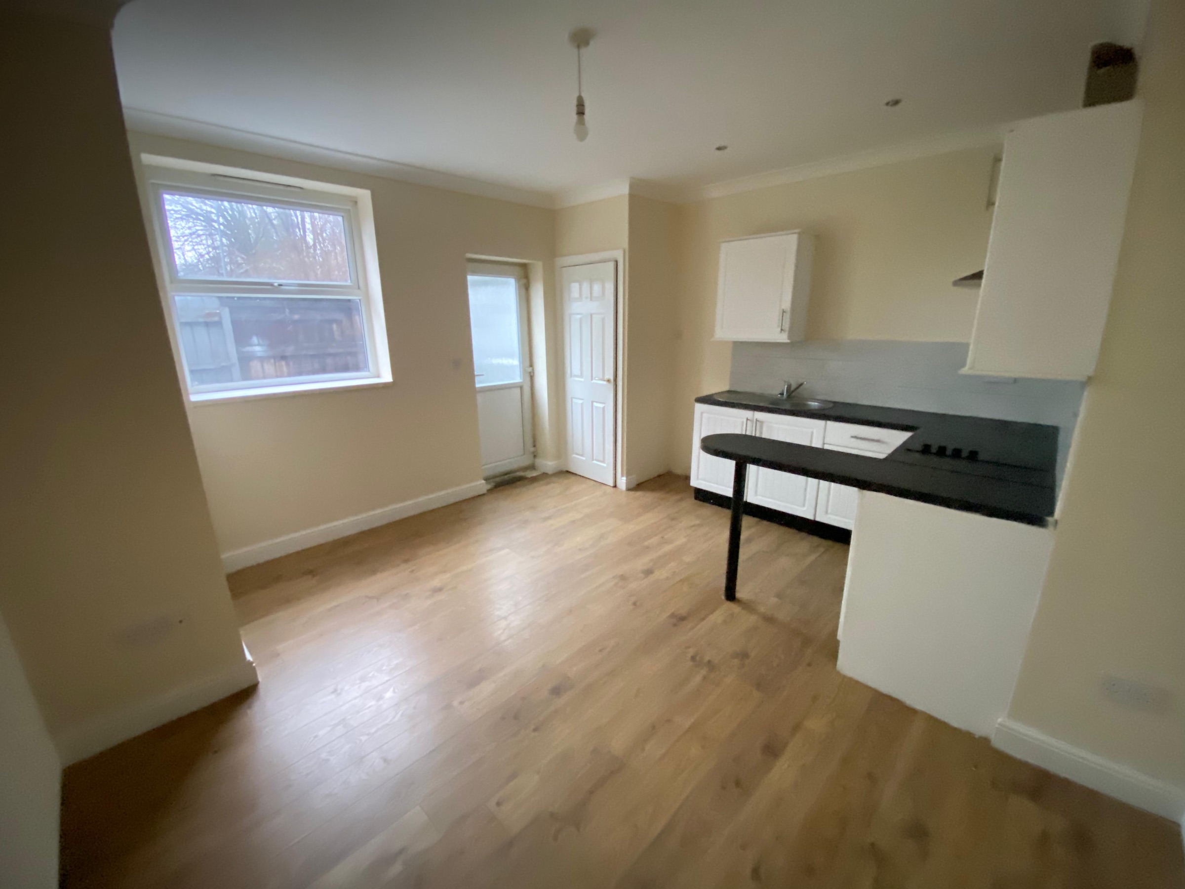 2 bed ground floor flat to rent in Harras Bank, Birtley 2