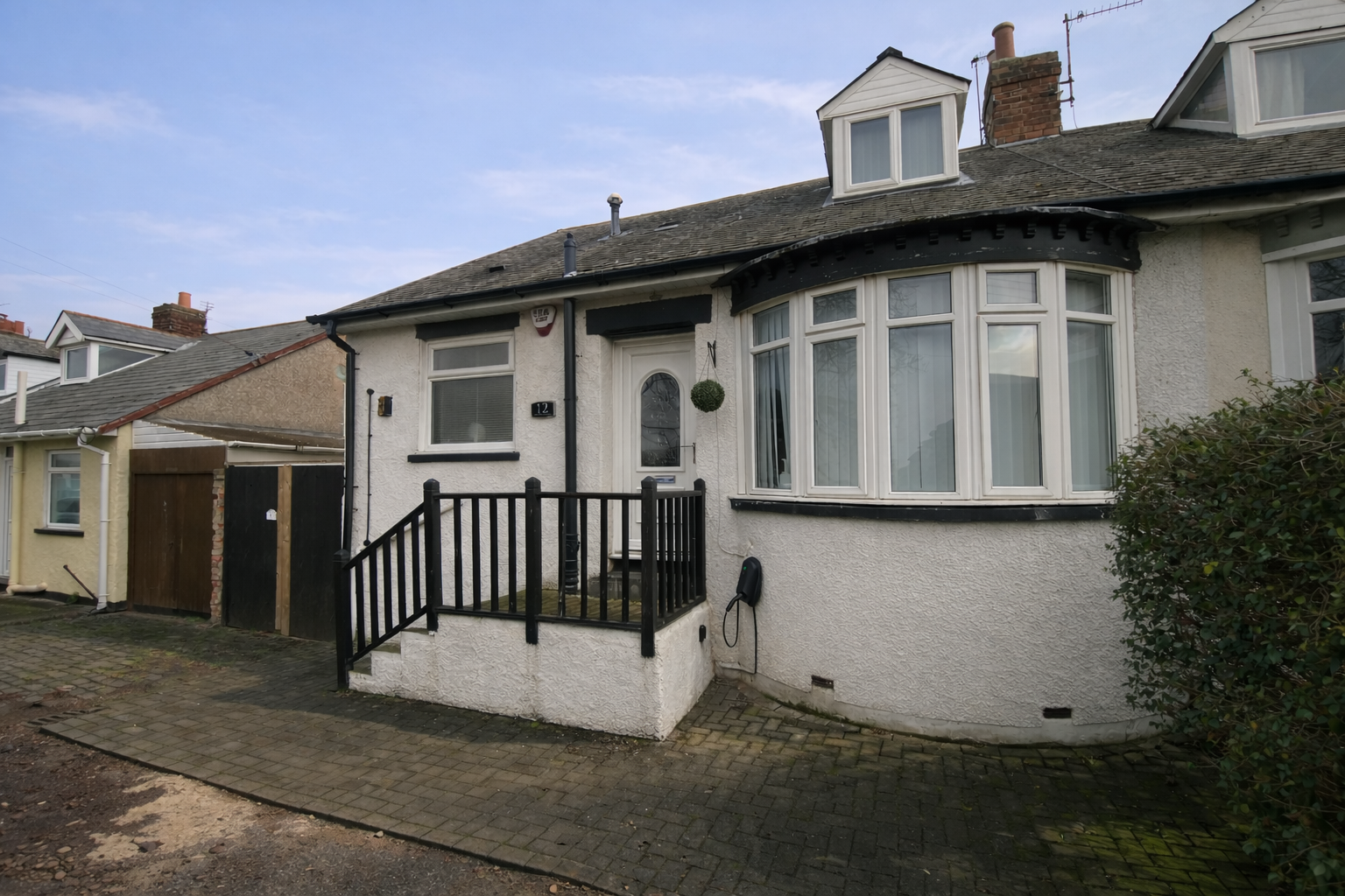 4 bed semi-detached bungalow to rent in Stanhope Gardens, Middlesbrough  - Property Image 1