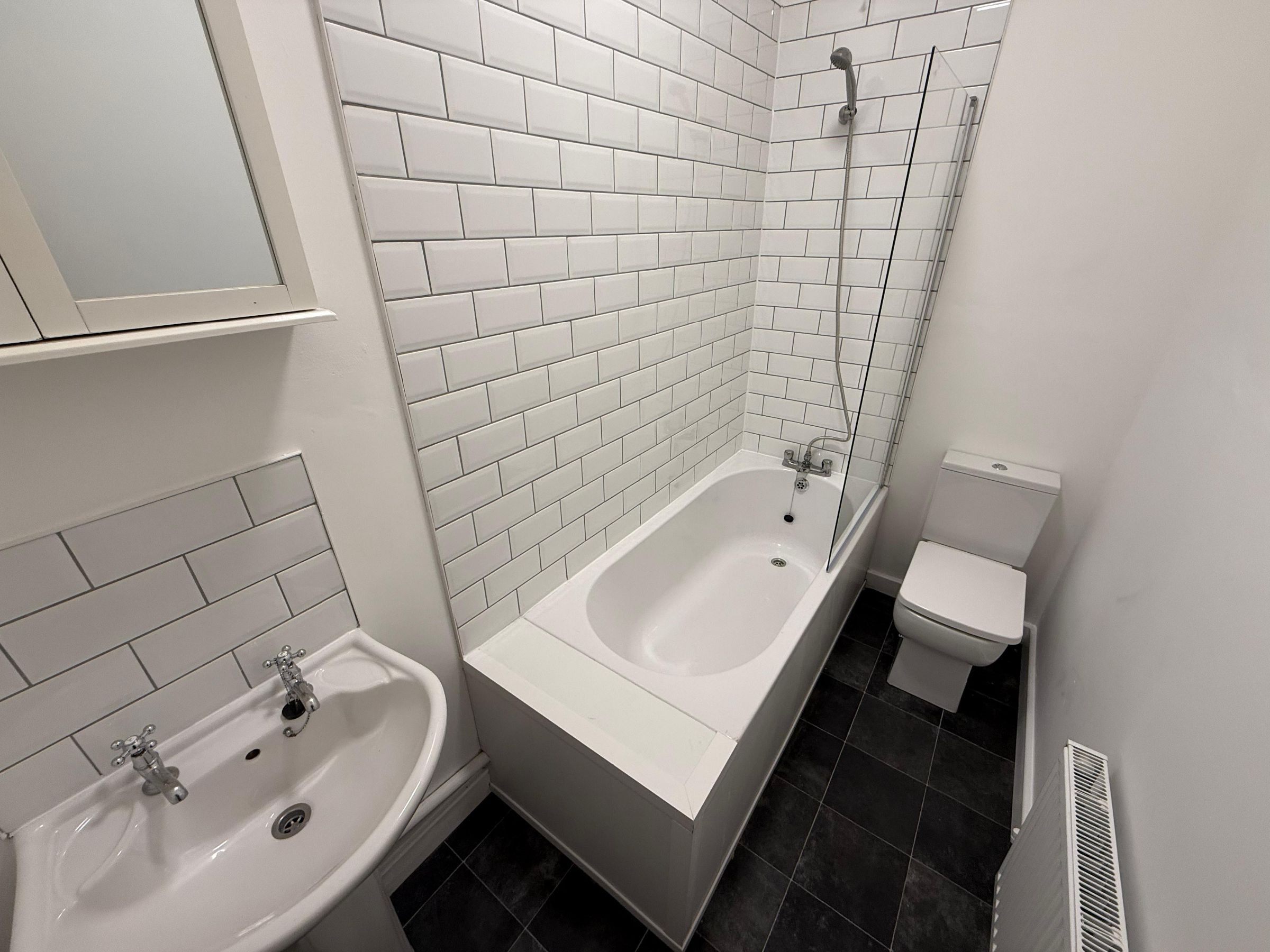 2 bed flat to rent in Faraday Grove, Gateshead 7