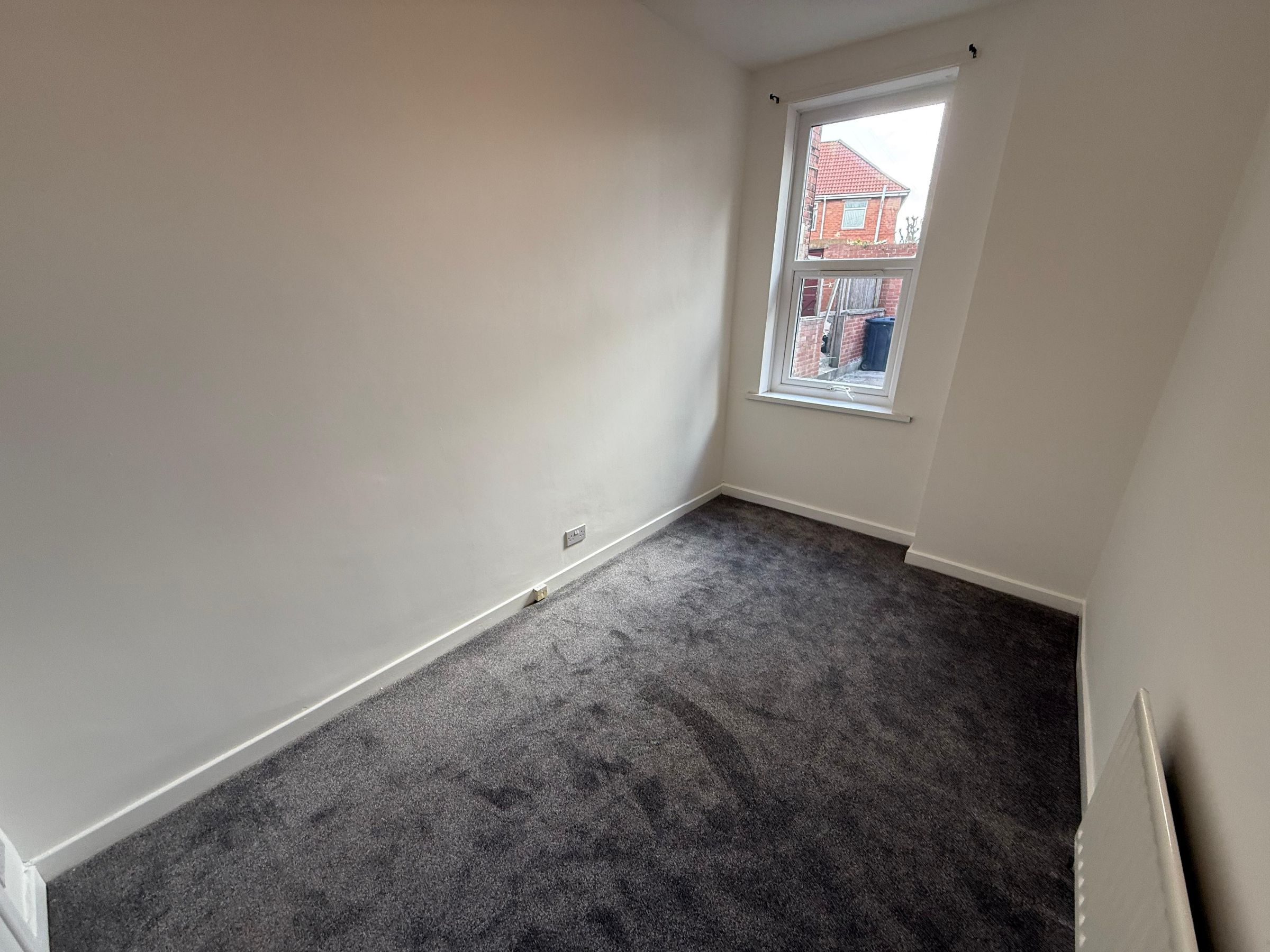 2 bed flat to rent in Faraday Grove, Gateshead 6