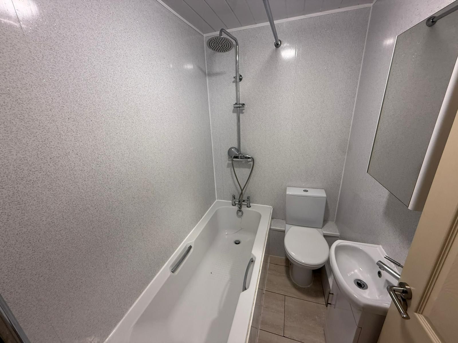 2 bed flat to rent in Western Hill, Sunderland 7