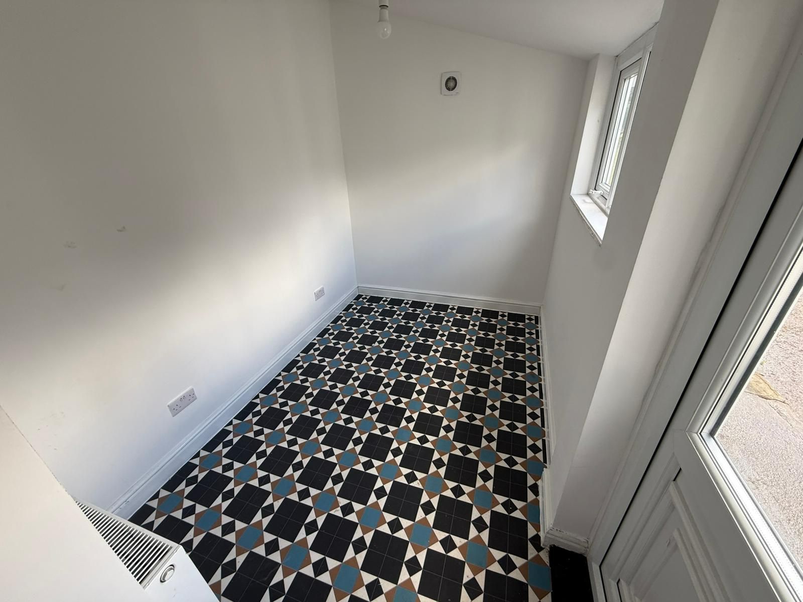 3 bed bungalow to rent in Caledonian Road, Hartlepool 2