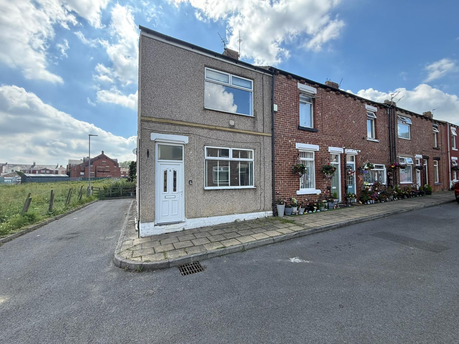 2 bed terraced house to rent in Oxford Street, Bishop Auckland  - Property Image 1