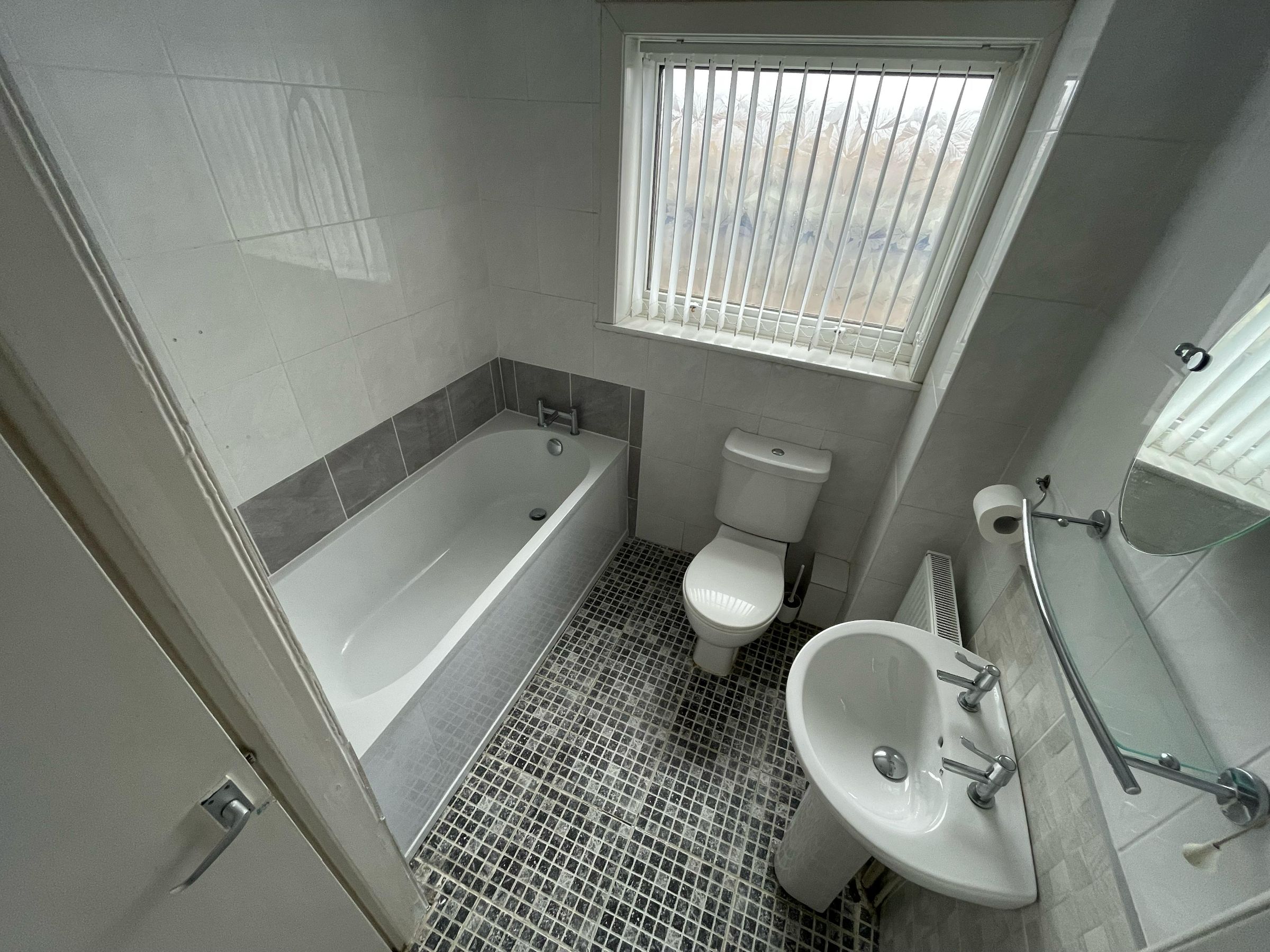 3 bed terraced house for sale in Eastbourne Parade, Hebburn  - Property Image 10