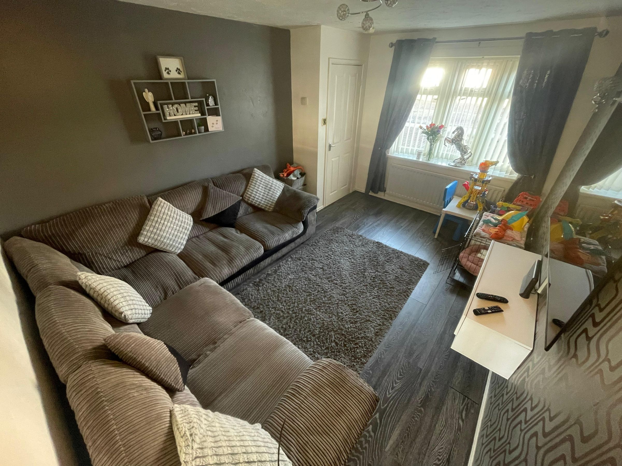 4 bed semi-detached house for sale in Shalstone, Washington 1