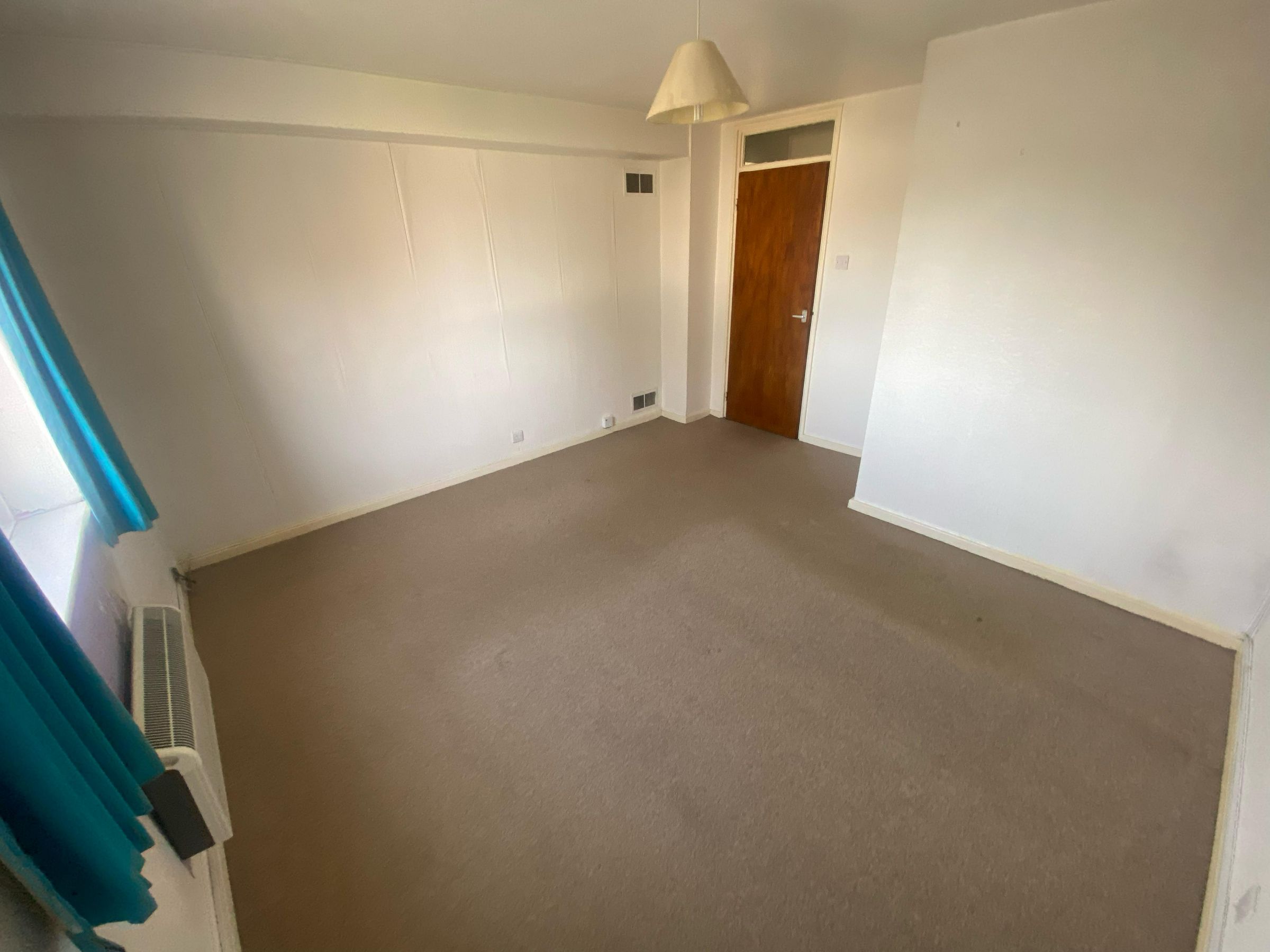 2 bed flat for sale in Meadow Lane, Gateshead  - Property Image 4