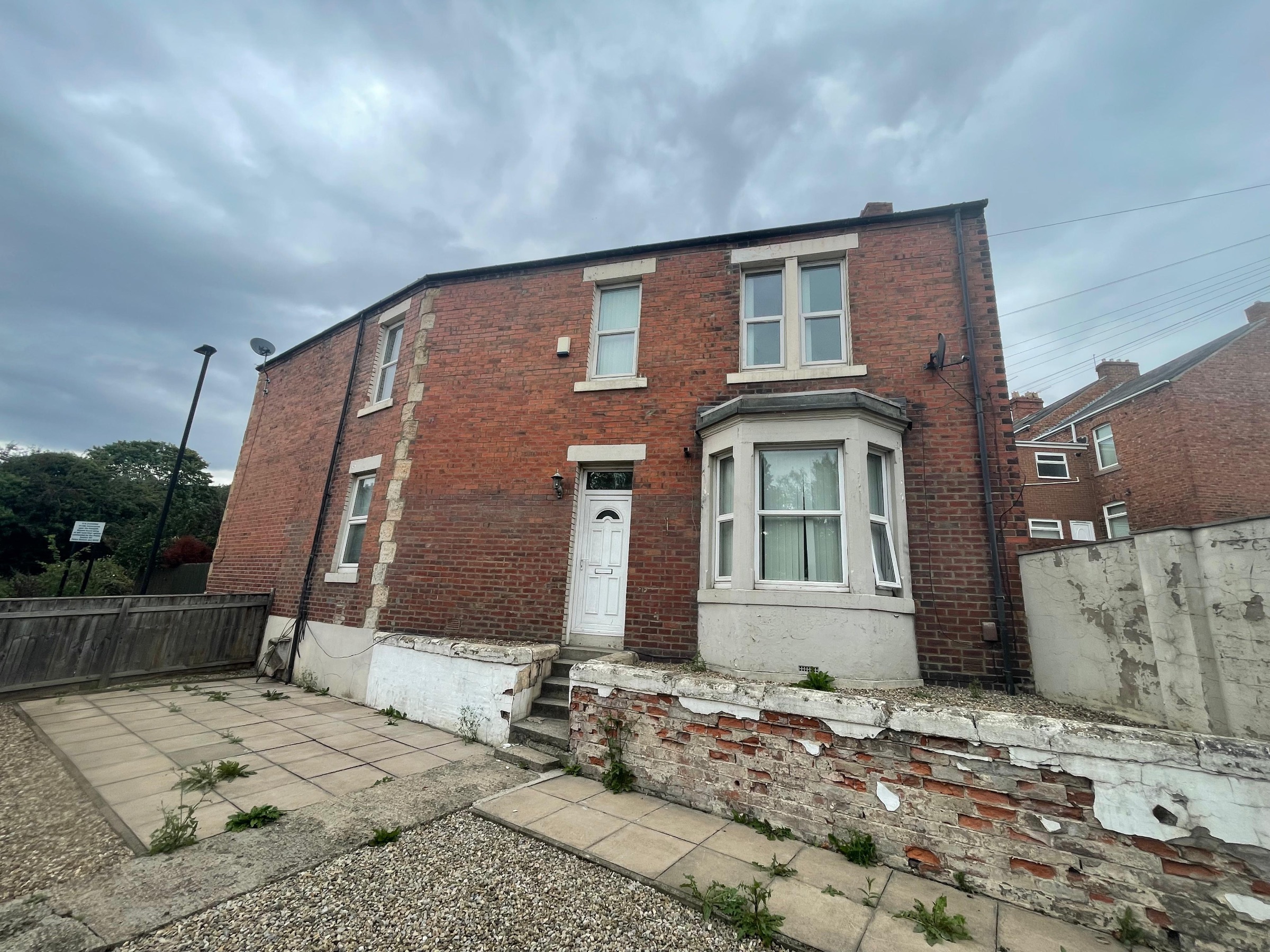3 bed terraced house for sale in Hulne Terrace, Newcastle upon Tyne  - Property Image 1