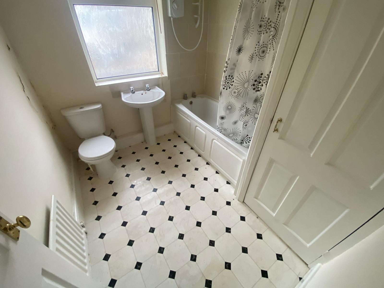 2 bed terraced house for sale in Yeoman Street, Saltburn-by-the-Sea  - Property Image 6