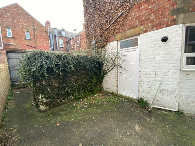 2 bed ground floor flat for sale in Patterdale Terrace, Gateshead 4