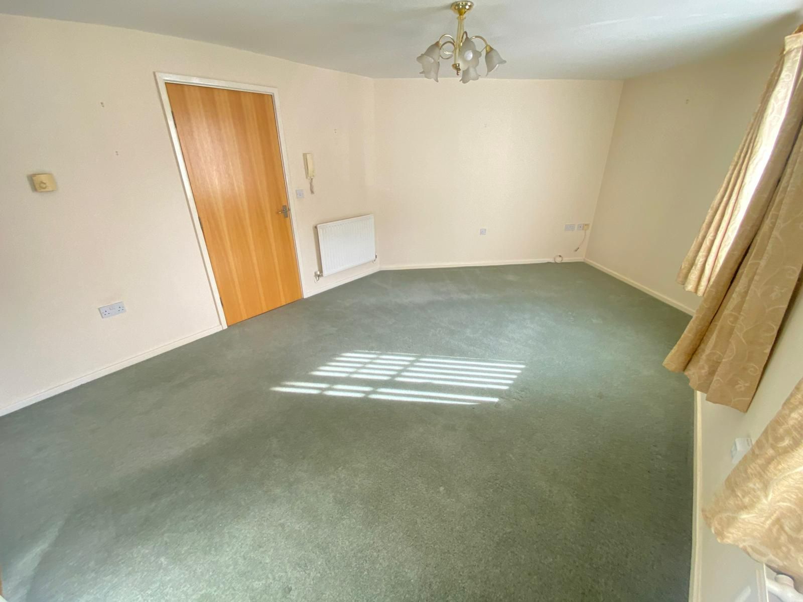 2 bed flat for sale in Foster Drive, Gateshead  - Property Image 2