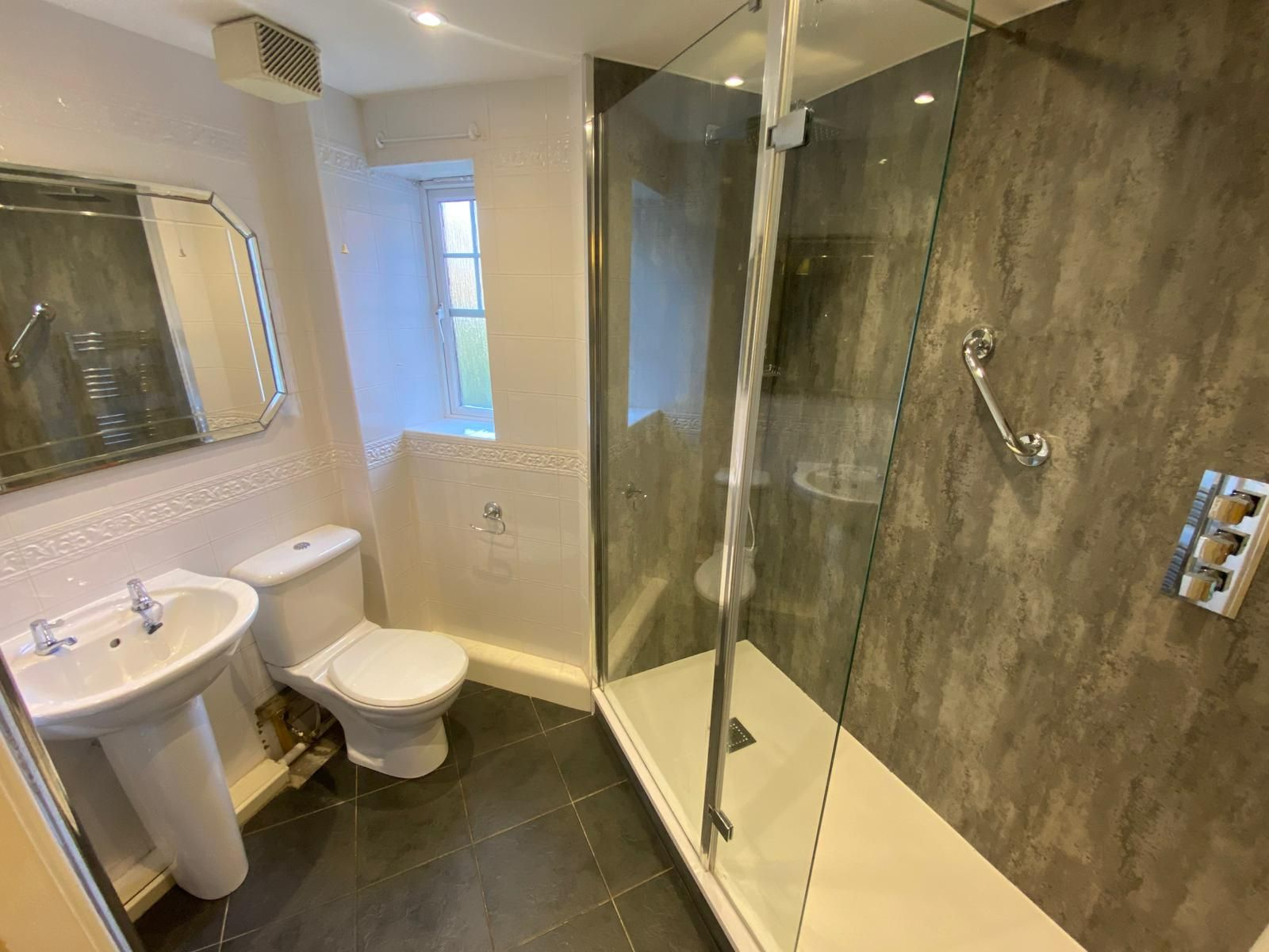 2 bed flat for sale in Foster Drive, Gateshead 5