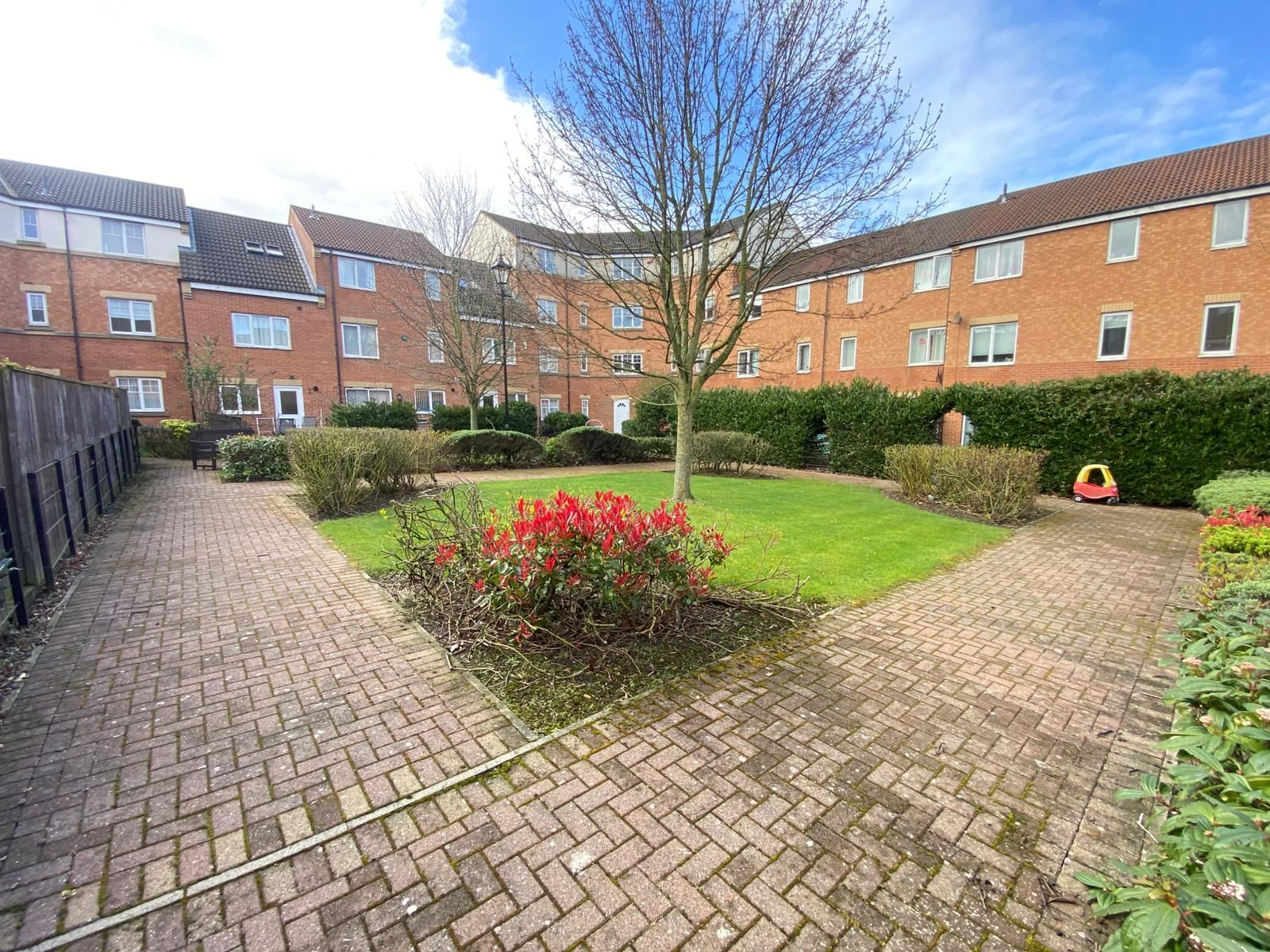 2 bed flat for sale in Foster Drive, Gateshead 7