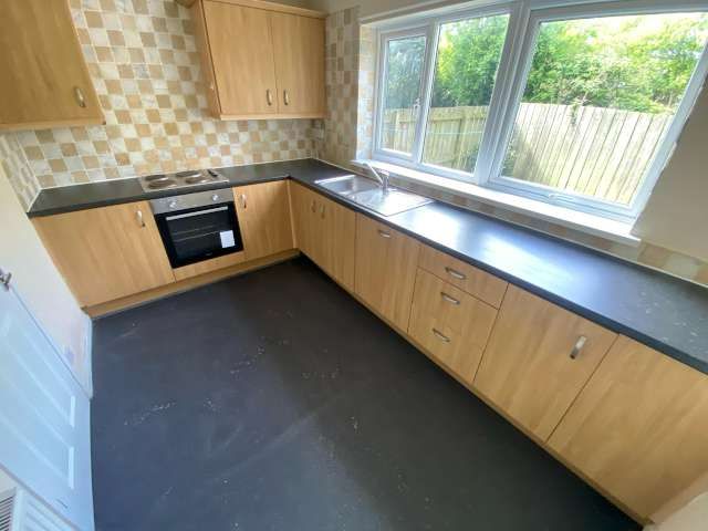 2 bed end of terrace house for sale in Finchale Close, Sunderland 3