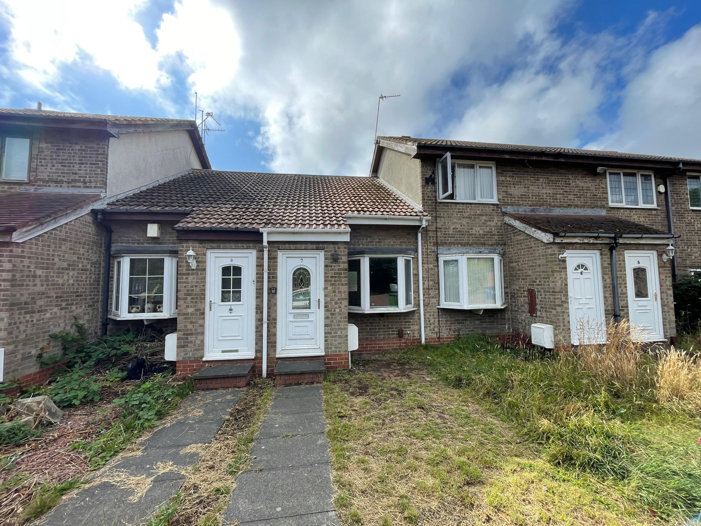 1 bed terraced house for sale in Finchale Close, Sunderland  - Property Image 1