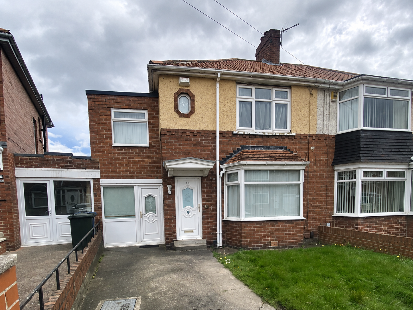 3 bed semi-detached house for sale in Selby Gardens, Newcastle upon Tyne - Property Image 1