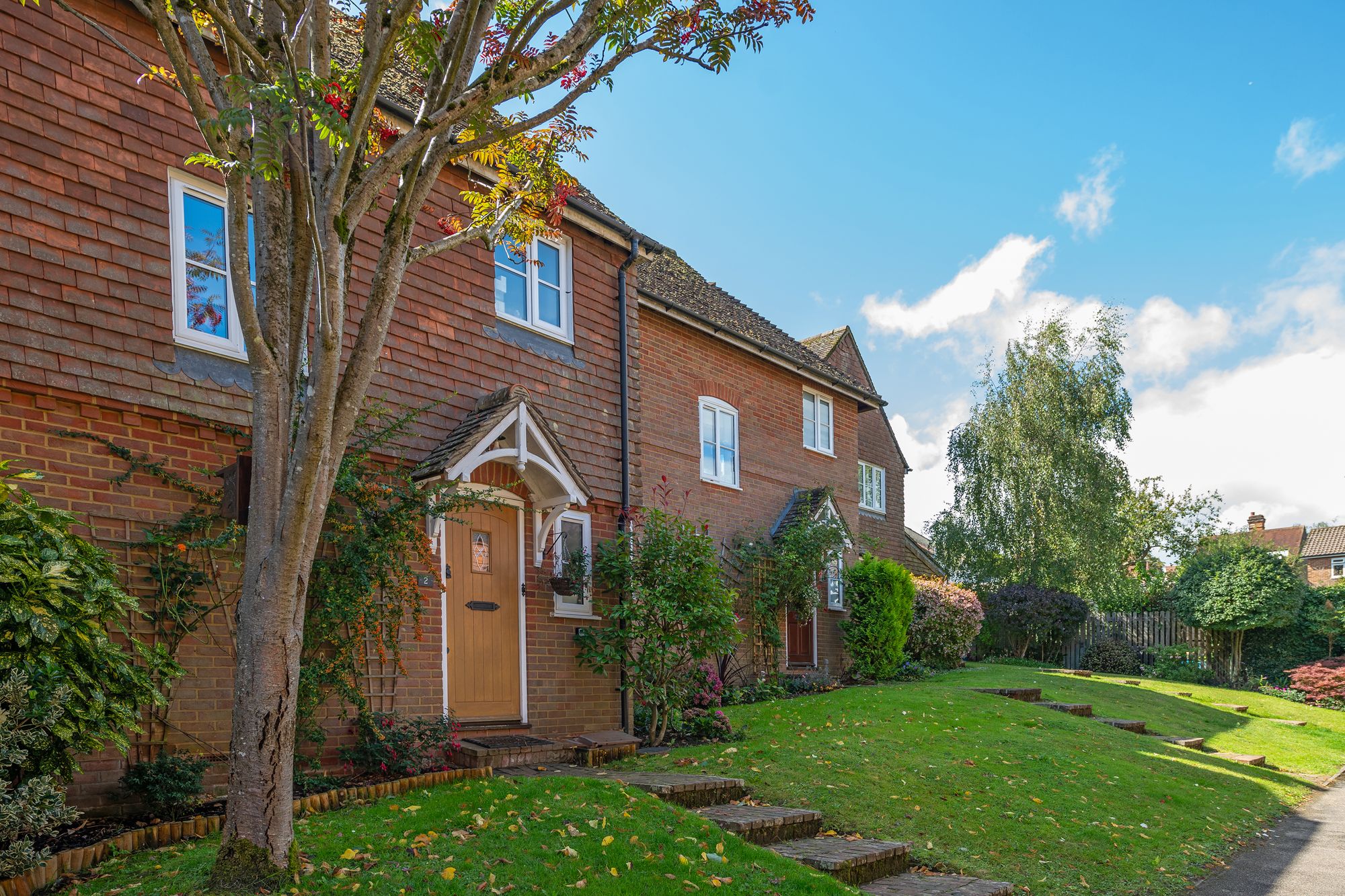 2 Bed Mid-Terraced House For Sale In St. Marys Walk, Bletchingley, RH1