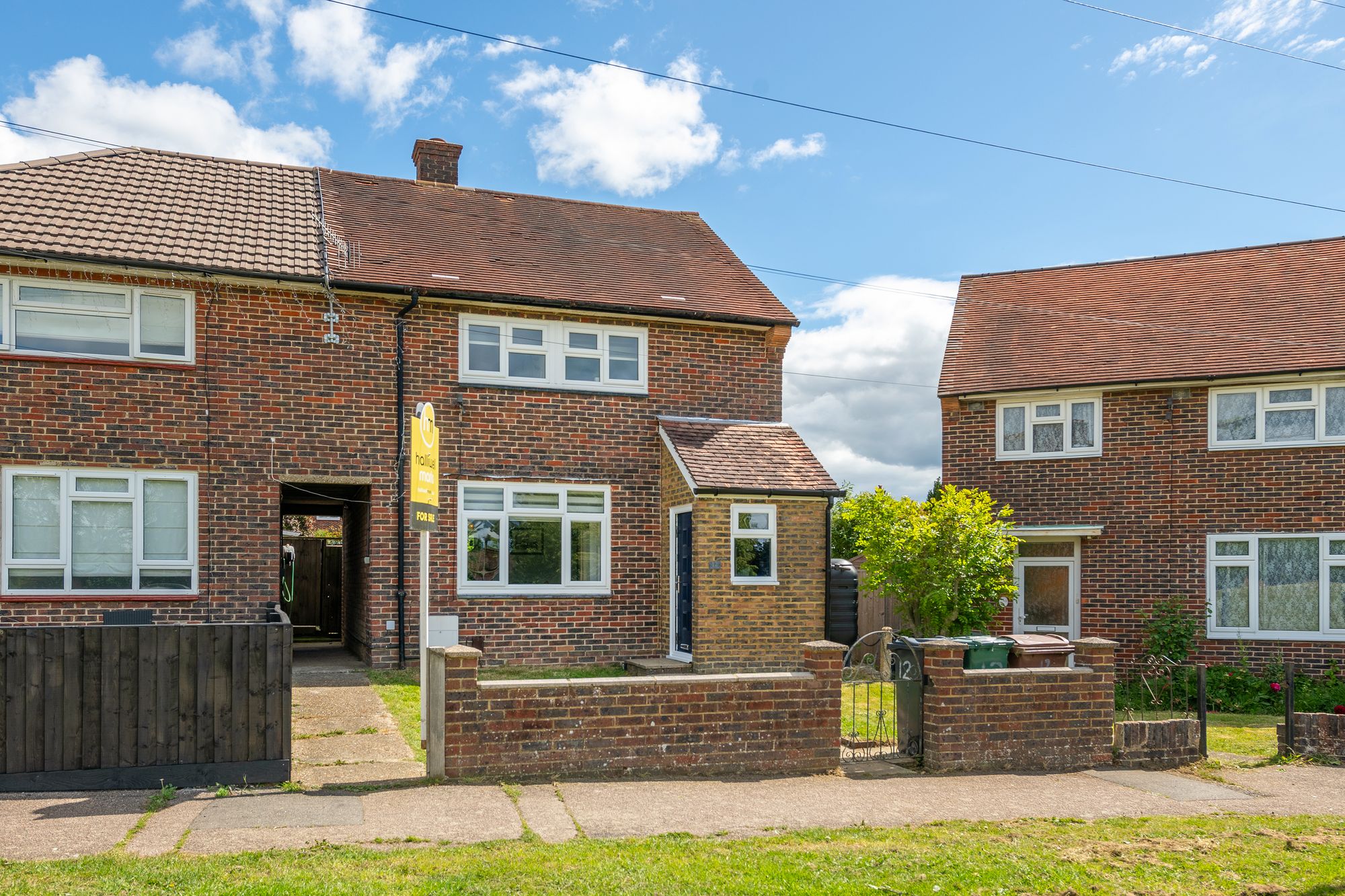 3 Bed End Of Terrace House For Sale In Shale Green, Merstham, RH1