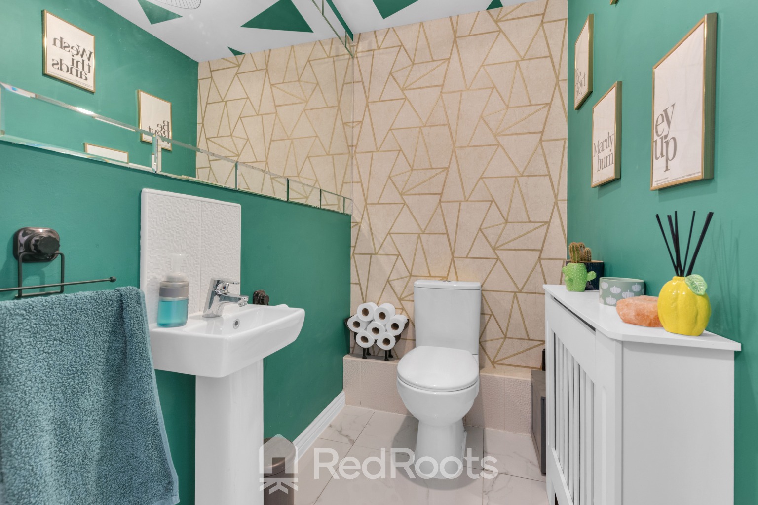 4 bed detached house for sale in Warren Court, Featherstone, Pontefract, West Yorkshire, WF7  - Property Image 8