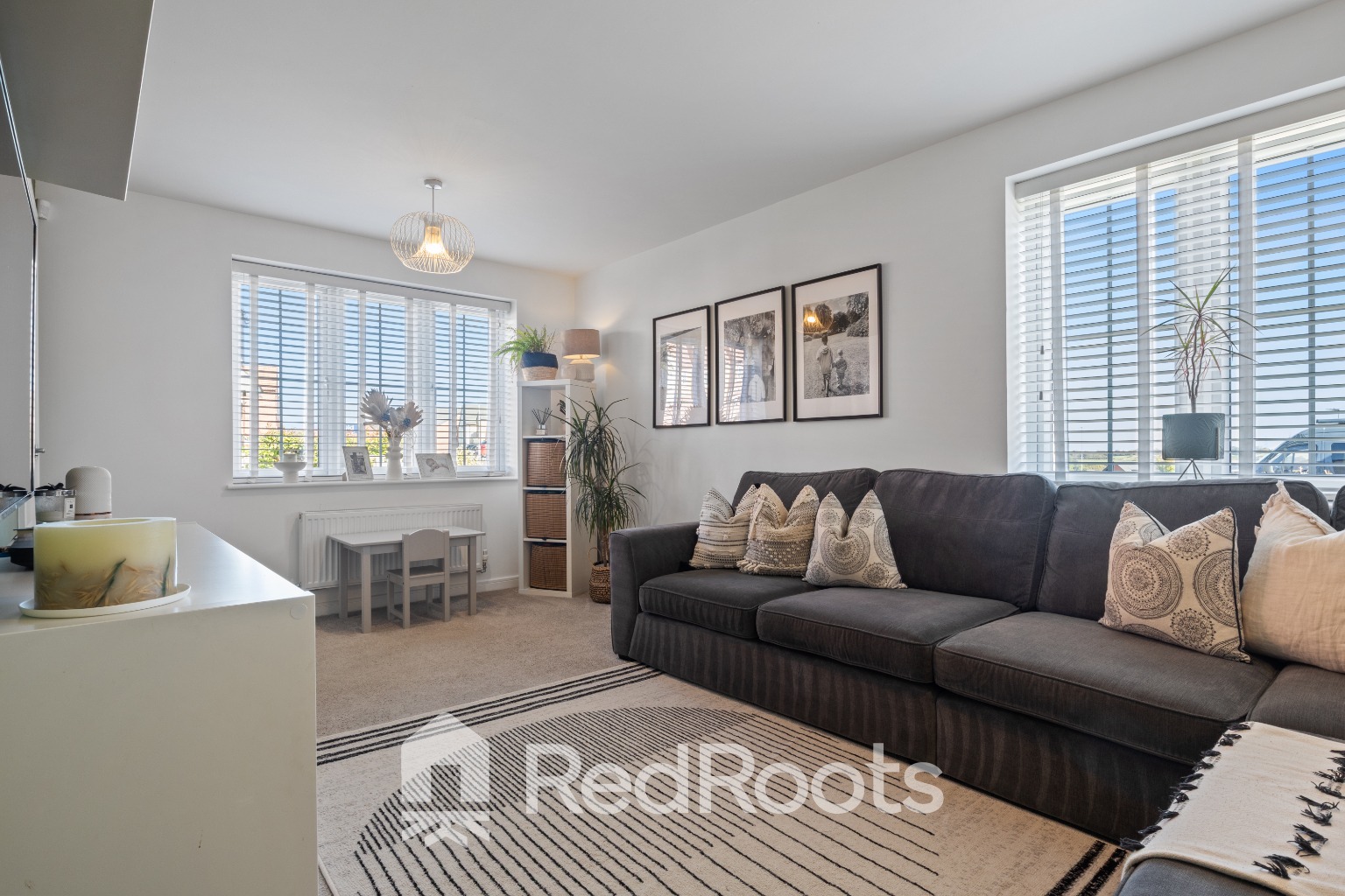 3 bed detached house for sale in Heselden Drive, Wakefield, WF1  - Property Image 3