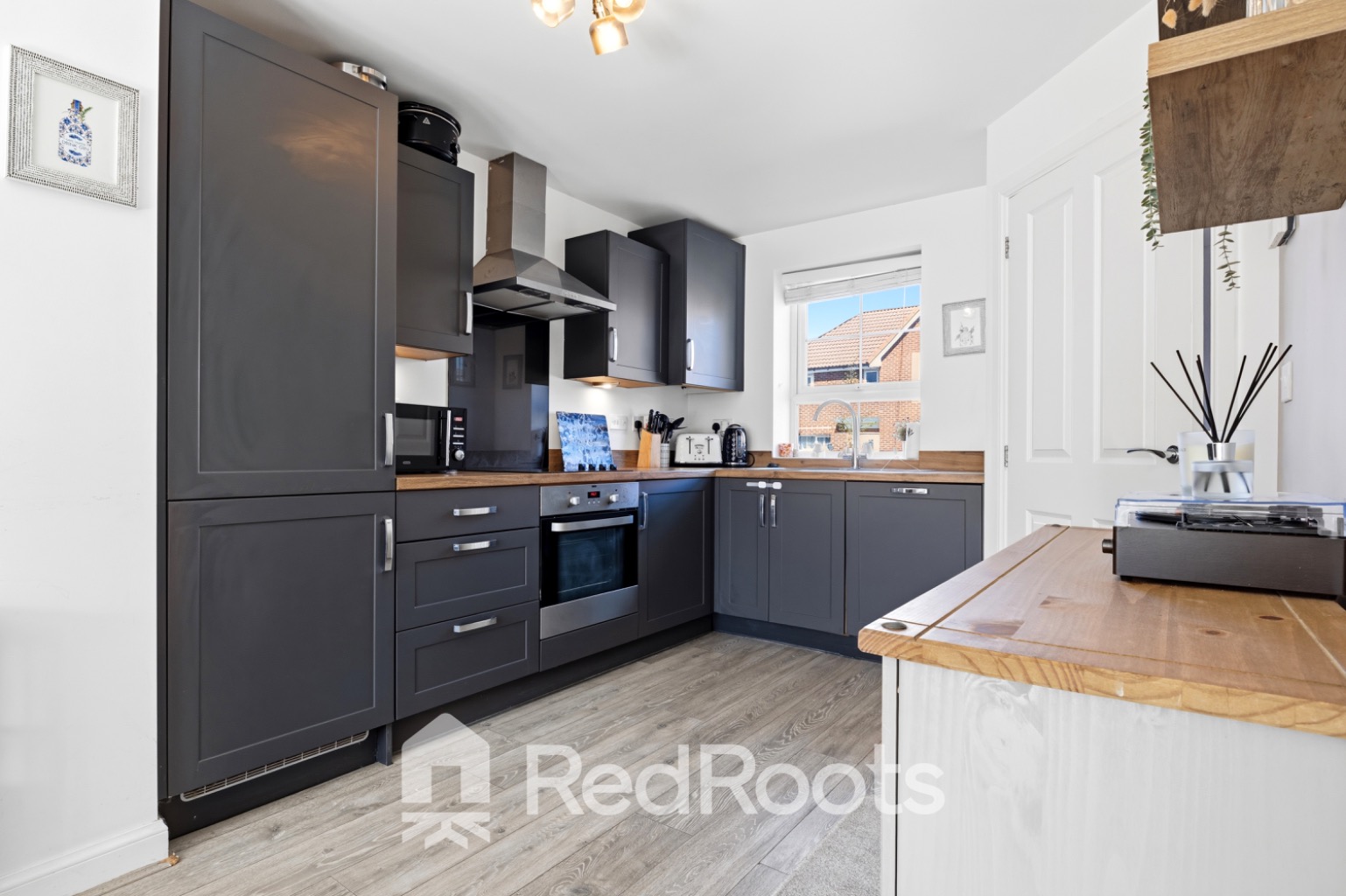 2 bed semi-detached house for sale in Oxbow Drive, Doncaster, DN2  - Property Image 2
