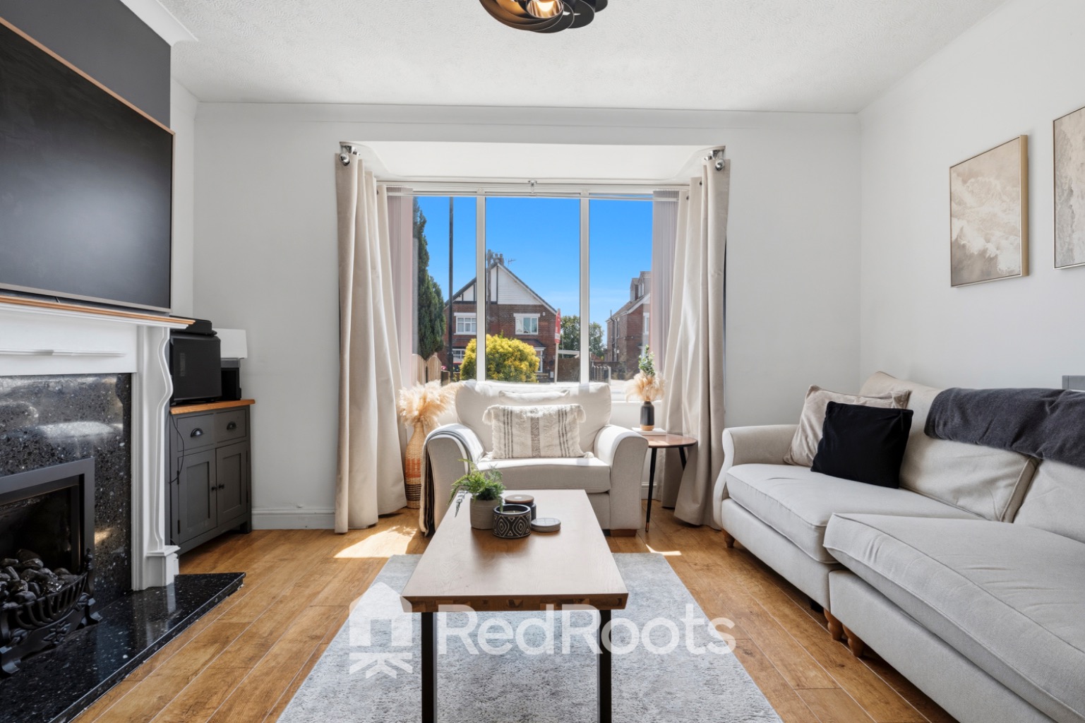 4 bed semi-detached house for sale in High Street, Dunsville, Doncaster, DN7  - Property Image 5