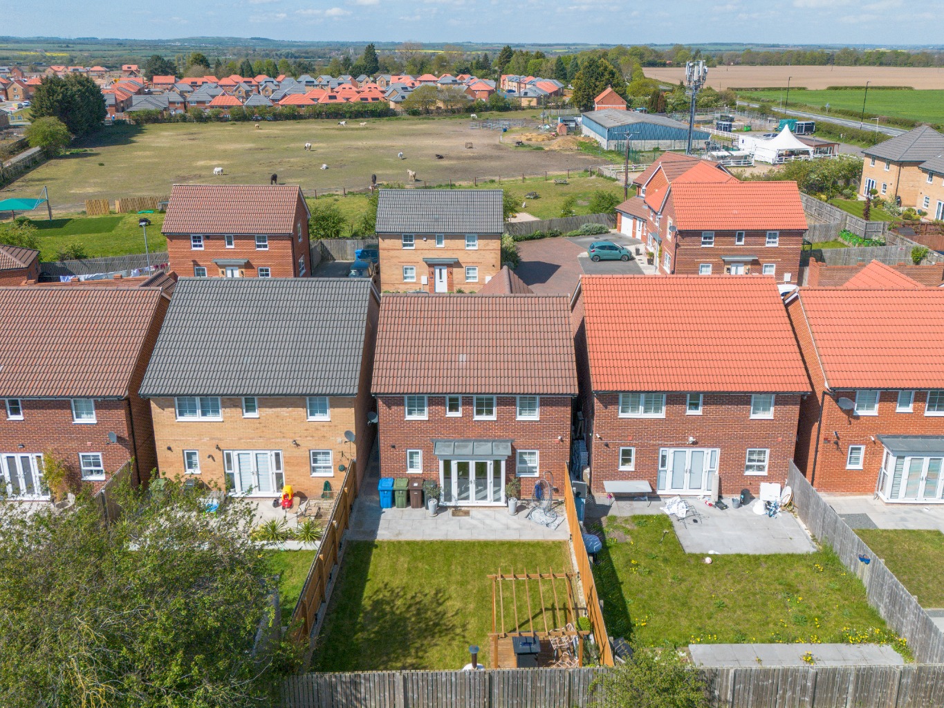 3 bed detached house for sale in Wallis Grove, Harworth, Doncaster, South Yorkshire, DN118SS  - Property Image 12