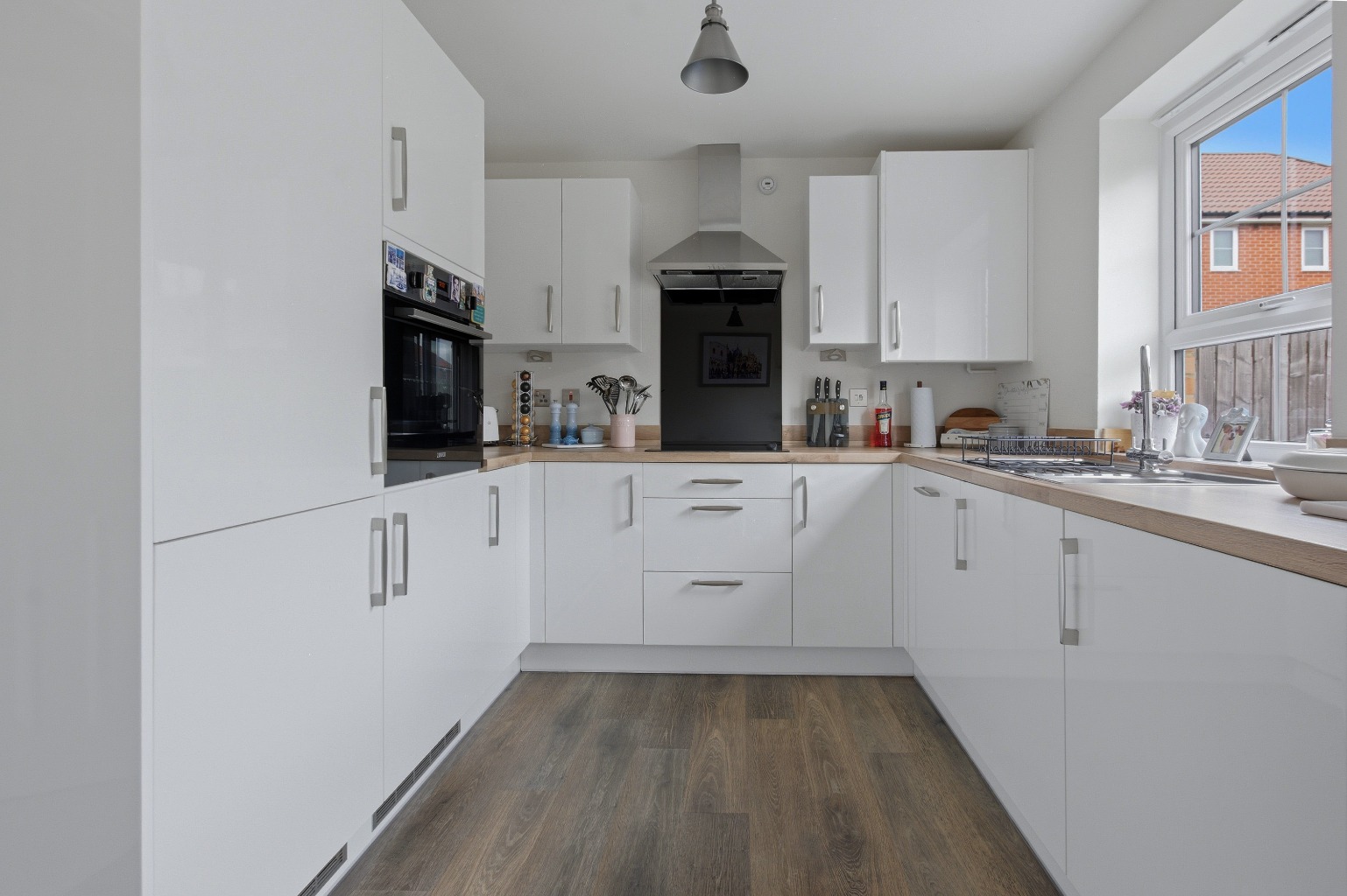 3 bed semi-detached house for sale in Farleigh Drive, Harworth, Doncaster, South Yorkshire, DN11 8SW  - Property Image 6