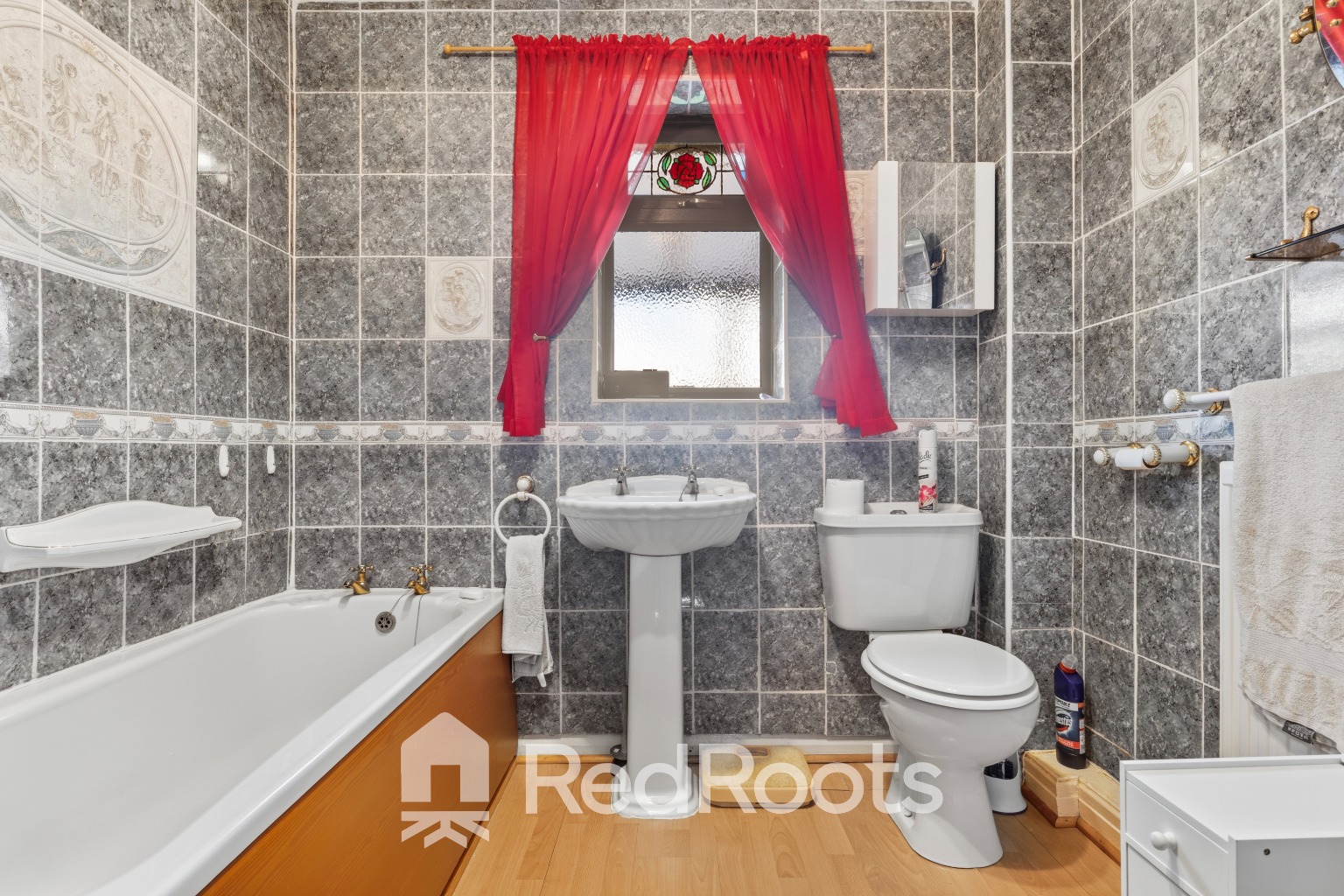 2 bed detached bungalow for sale in Rye Croft, Conisbrough, Doncaster, South Yorkshire, DN12 2BD  - Property Image 10