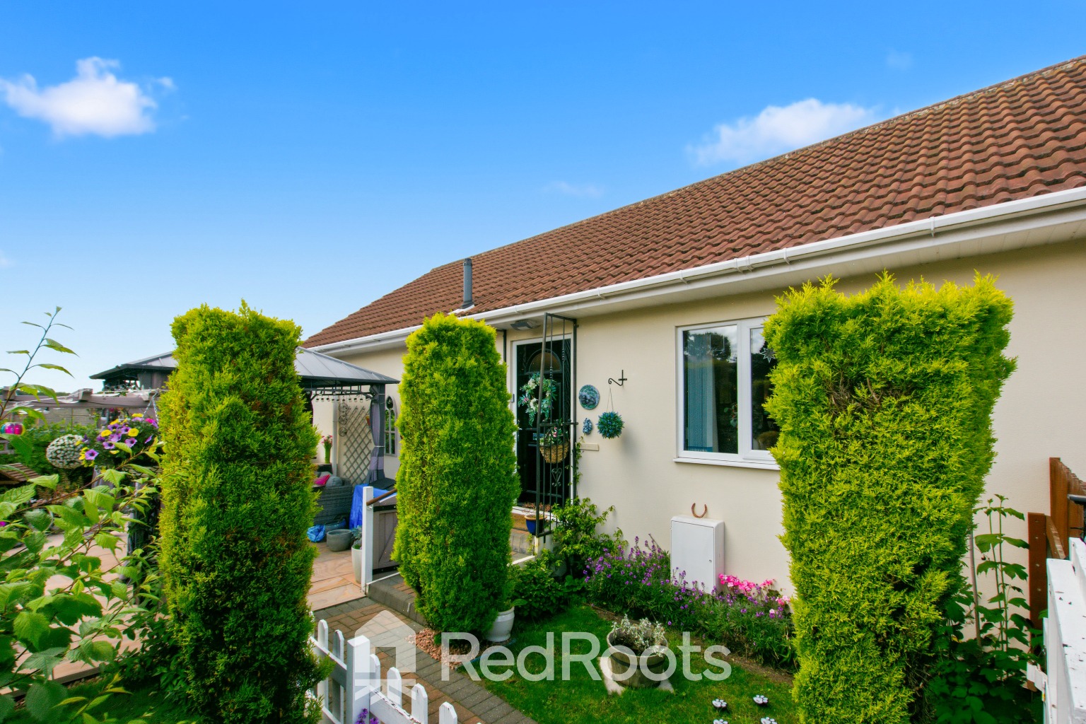 2 bed semi-detached bungalow for sale in Windmill Avenue, Conisbrough, Doncaster, South Yorkshire, DN12 2DH  - Property Image 20