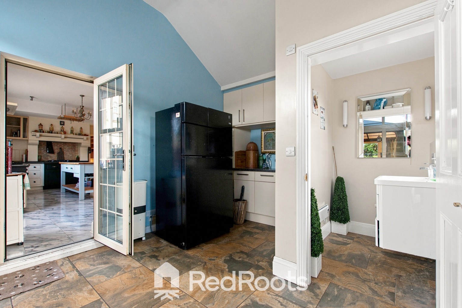 6 bed semi-detached house for sale in Regent Square, Doncaster, South Yorkshire, DN1  - Property Image 15