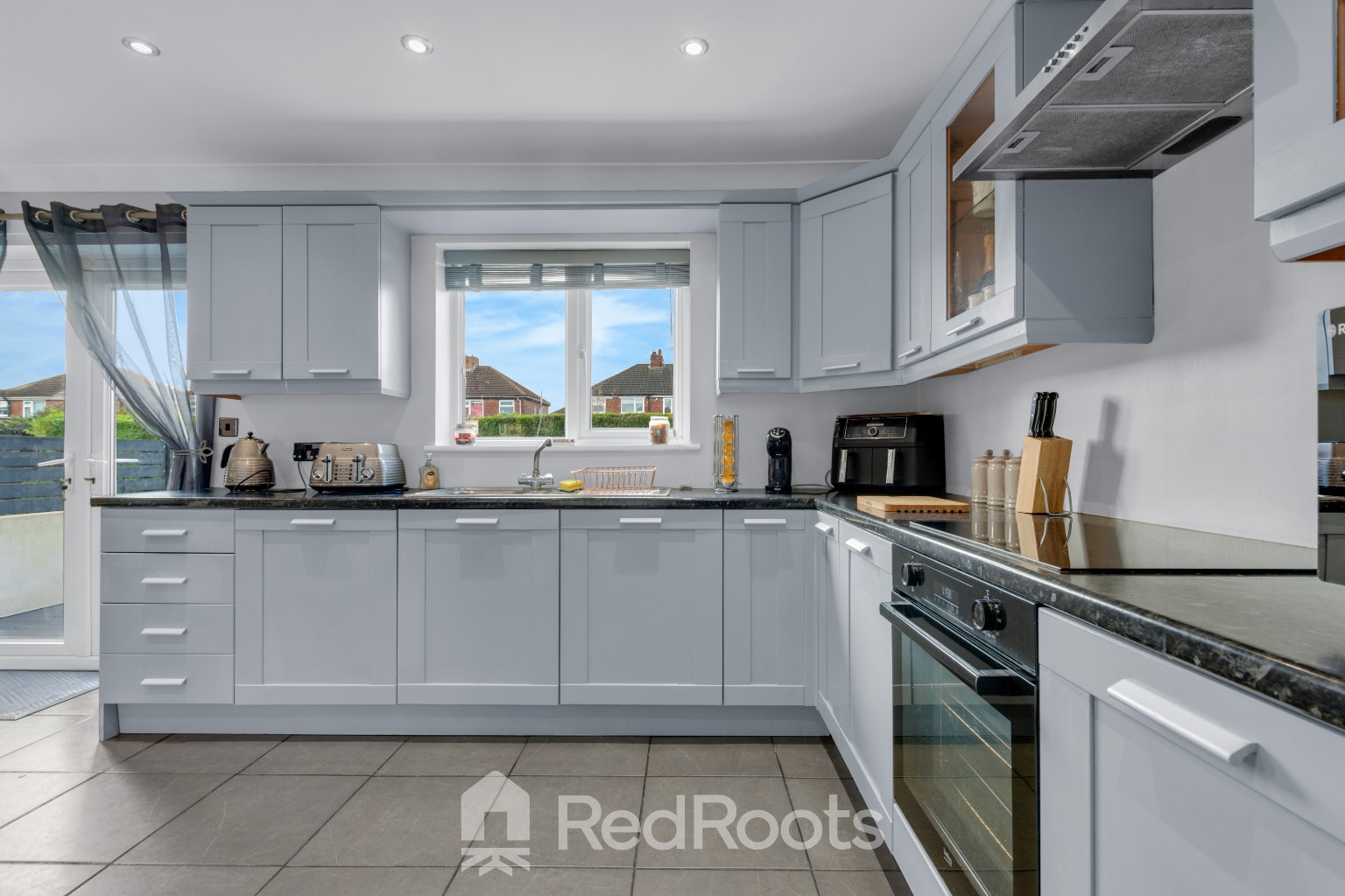 3 bed semi-detached house for sale in Kingsley Avenue, Doncaster, South Yorkshire, DN5 - Property Image 10
