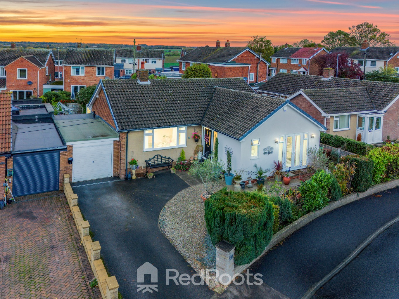 3 bed detached bungalow for sale in Thorpe Audlin, Pontefract, West Yorkshire, WF8  - Property Image 21