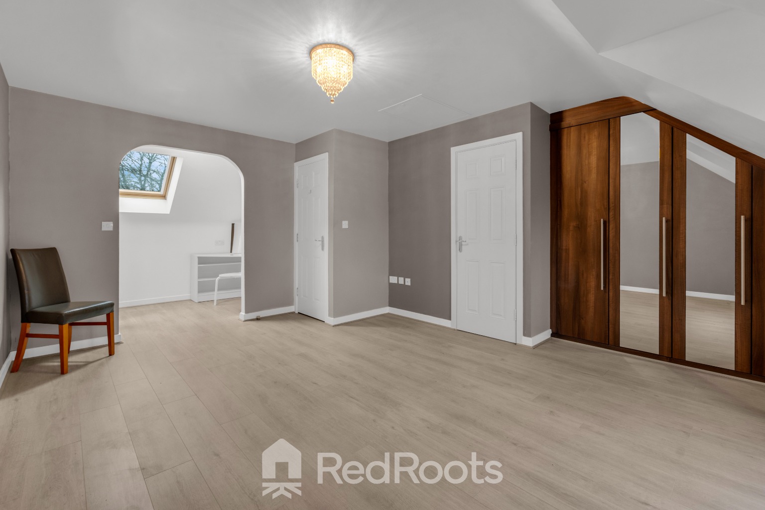 4 bed end of terrace house for sale in Birch Close, Sprotbrough, Doncaster, South Yorkshire, DN5 - Property Image 5