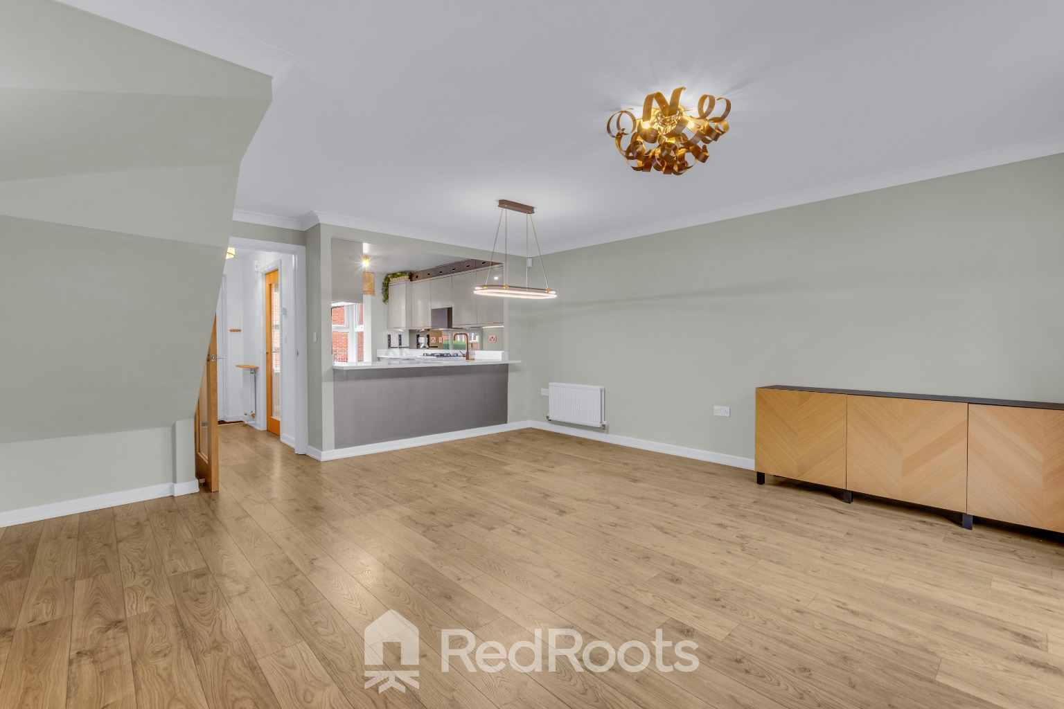 4 bed end of terrace house for sale in Birch Close, Sprotbrough, Doncaster, South Yorkshire, DN5 - Property Image 3