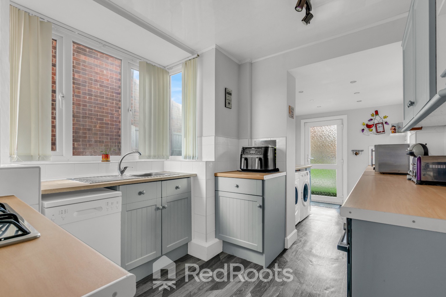 3 bed semi-detached house for sale in Spring Lane, Sprotbrough, Doncaster, South Yorkshire, DN5  - Property Image 13