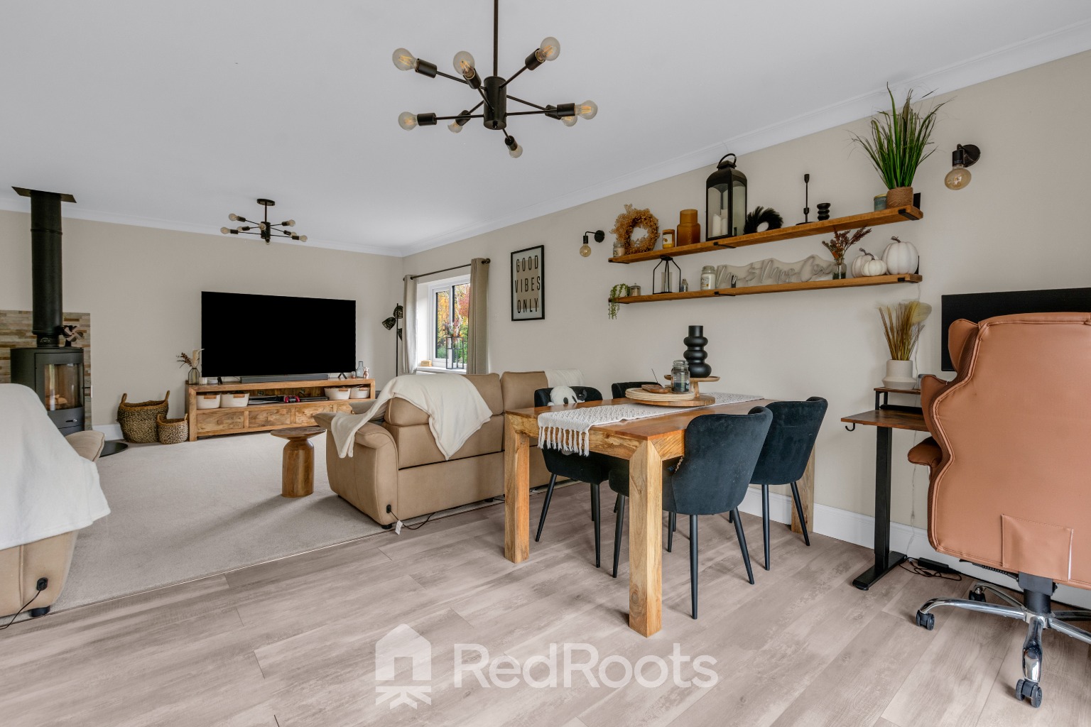 4 bed detached house for sale in High Street, Wroot, Doncaster, Lincolnshire, DN9  - Property Image 5