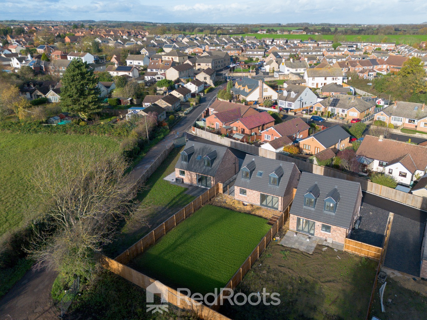 3 bed detached house for sale in 2 Long Pasture Drive, Norton, Doncaster, South Yorkshire, DN6 9FJ  - Property Image 25
