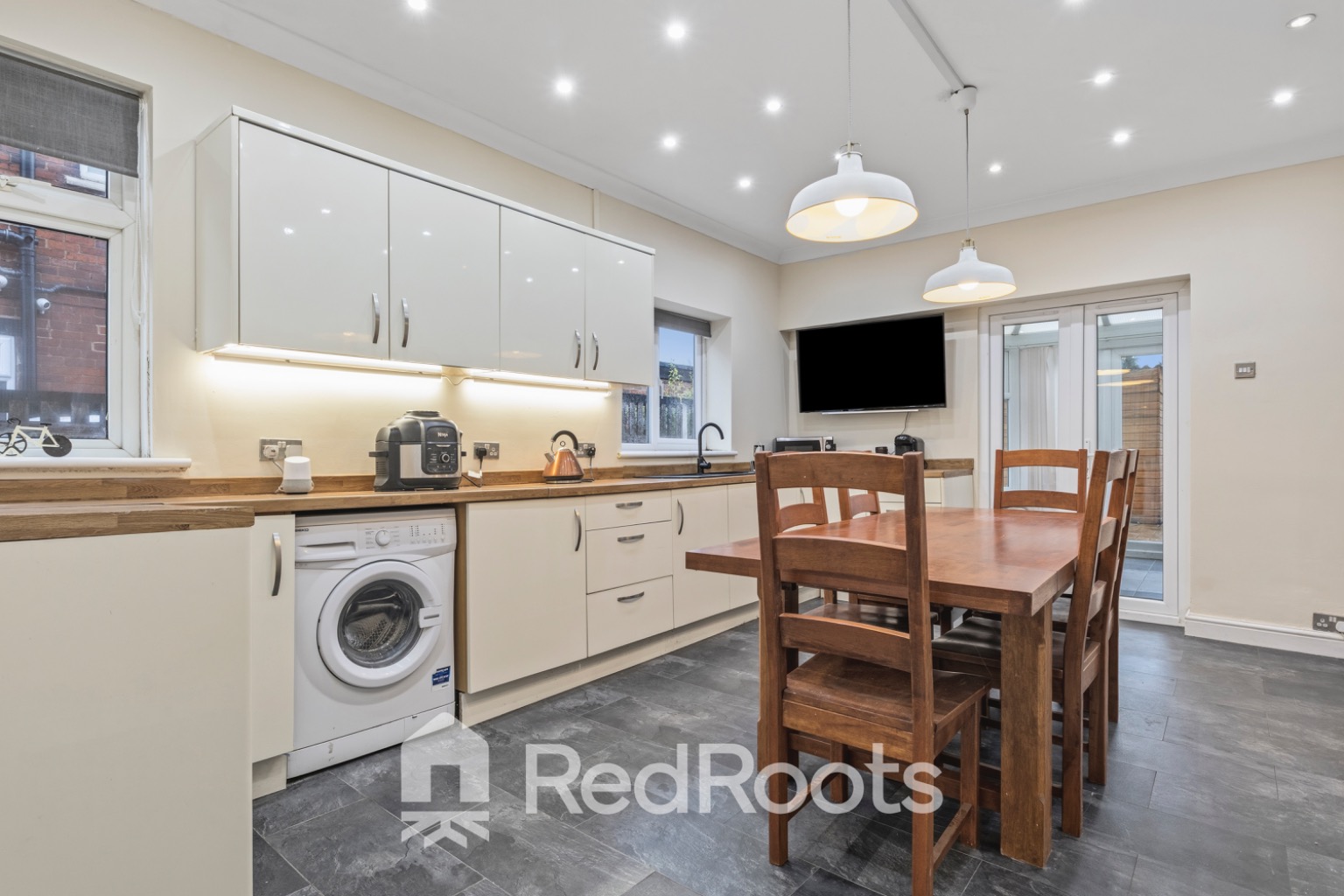 3 bed semi-detached house for sale in High Street, Dunsville, Doncaster, South Yorkshire, DN7  - Property Image 10