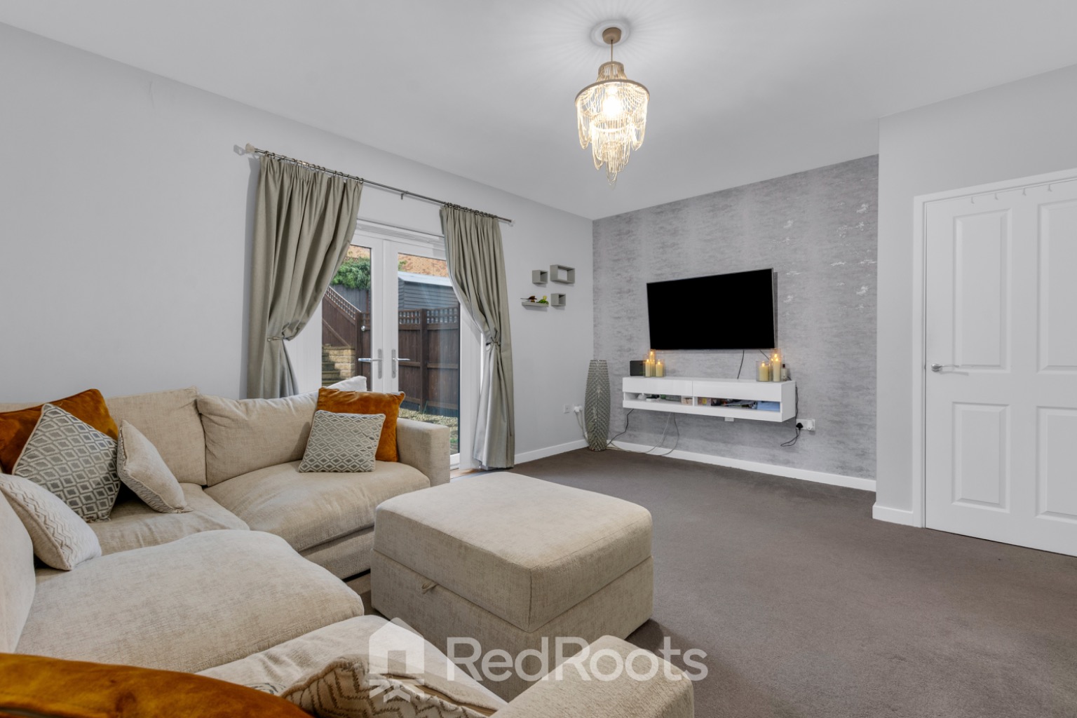 3 bed end of terrace house for sale in South Elmsall, Pontefract, West Yorkshire, WF9  - Property Image 4